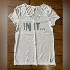 Women’s Vintage Aerie White V-Neck Graphic Tee Size Small